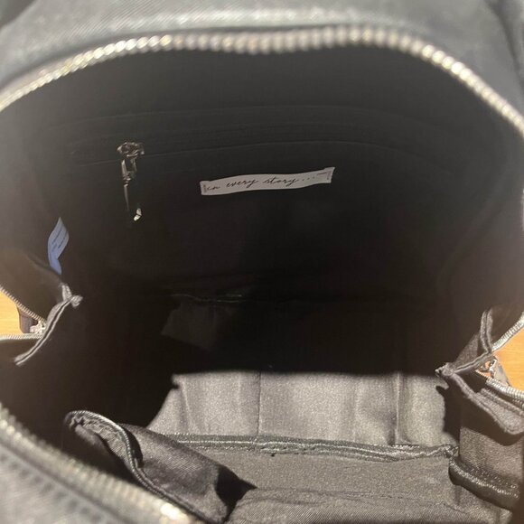 GREAT CONDITON~ Black Minimalistic Backpack - Picture 3 of 6